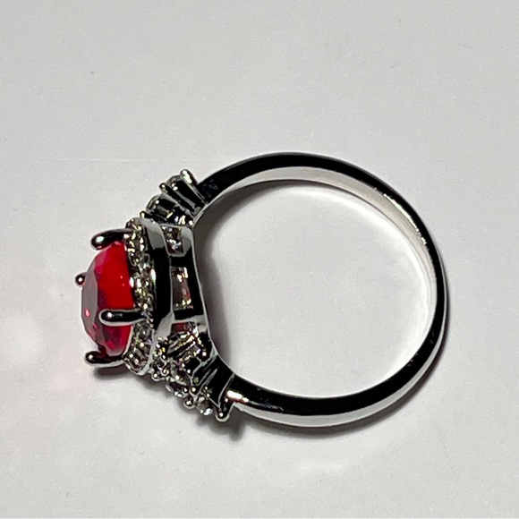Elegant Ruby Ring - Picture 9 of 11